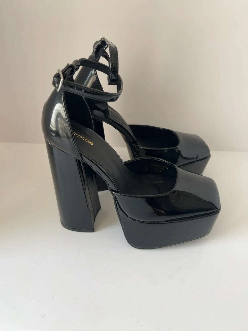 PrettyLittleThing Black Patent Platform Block Heels Ankle Strap Size 6